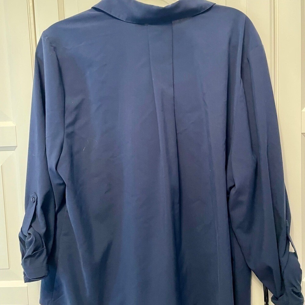 Chicos Navy Blue Roll Tab Sleeve Button Down Shirt Size Large XL Hidden Placket - Picture 2 of 7